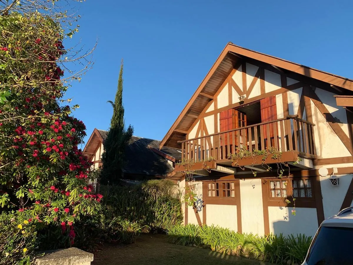 Linda Casa! Aconchegante E Com Otima Localizacao contacts