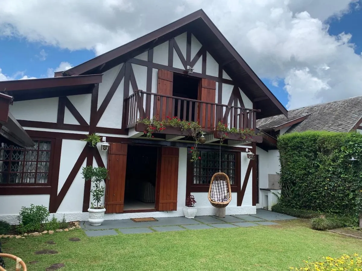 Linda Casa! Aconchegante e com ótima localização Vila Campos do Jordão